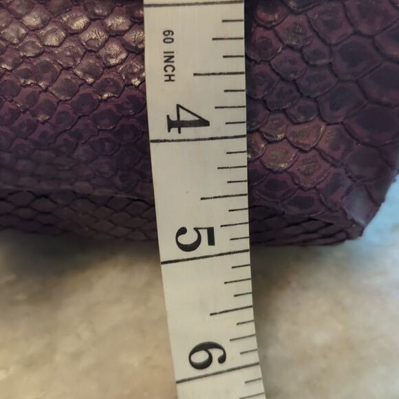 Elizabeth Arden Wristlet Women's Snakeskin Style Purple Snap Closure - Picture 12 of 12